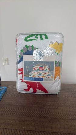 New 3 Piece Comforter Set - Dinosaur