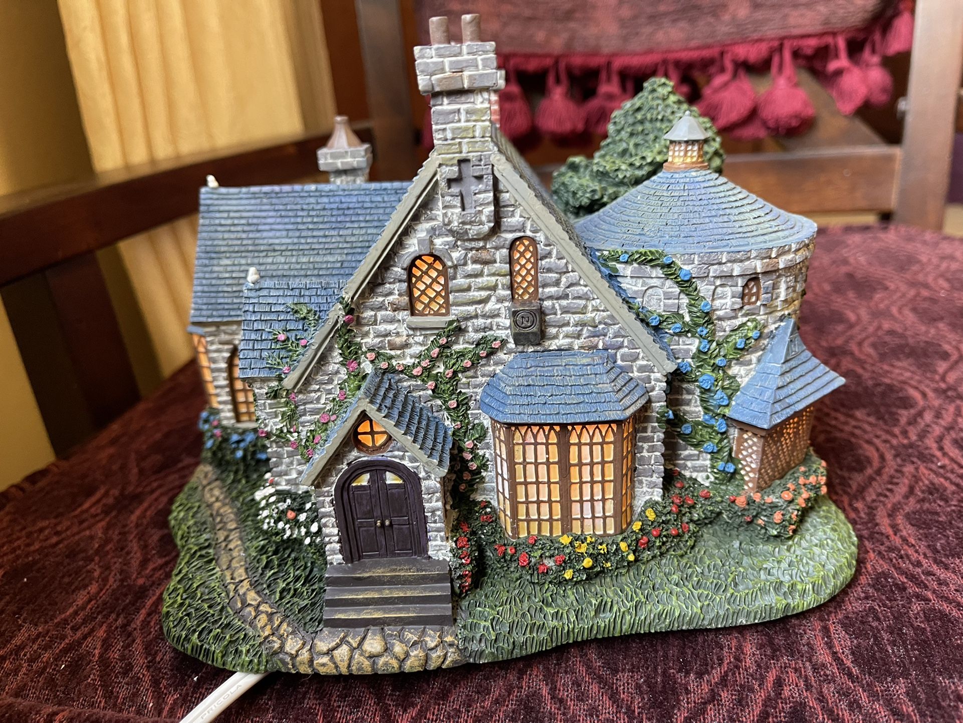 Mint In Box Kinkade Lamplight Manor Hawthorne Village Light Up Cottage