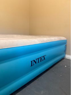 2 Twin Size 18”  Intex Air Mattresses