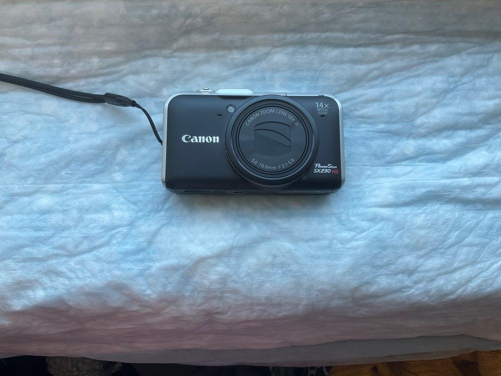 Canon PowerShot SX230 HS 12.1 MP CMOS Digital Camera with 14x Image Stabilized Zoom 28mm Wide-Angle Lens and 1080p Full-HD Video (Black) (OLD MODEL)