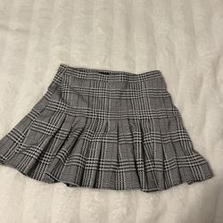 black and white plaid skirt 