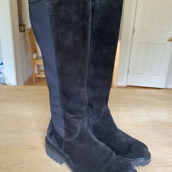 Like New Suede Leather Boots By Paul Green Womens 8