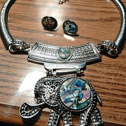 Unique design Ladies Necklace and Earring Abalone Sea Shell Elephants Jewelry Set.