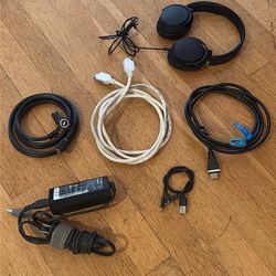Assorted cables hdmi + skull candy headphones