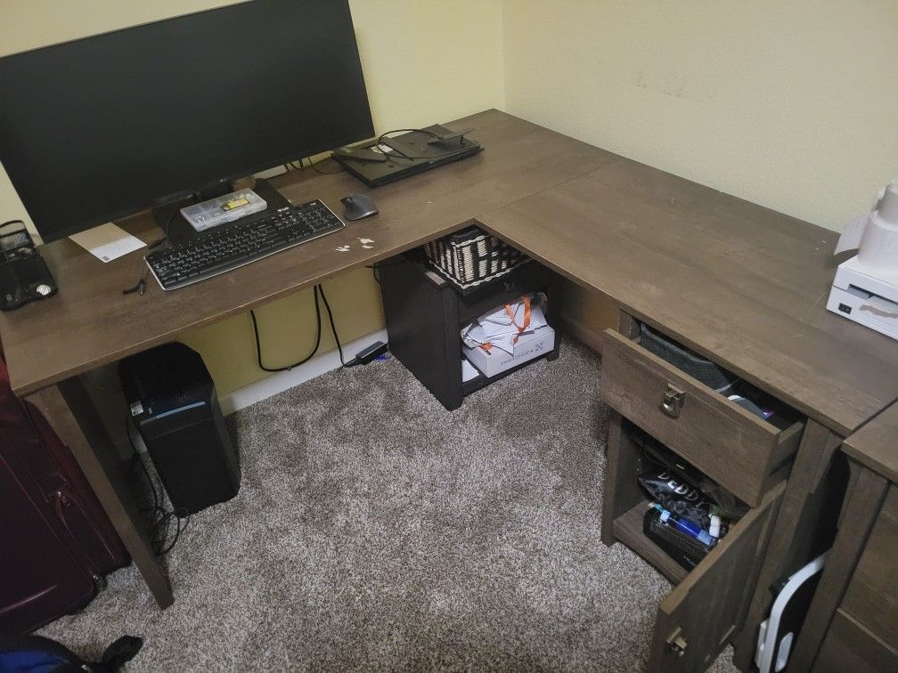 Office Table For Immediate Sale