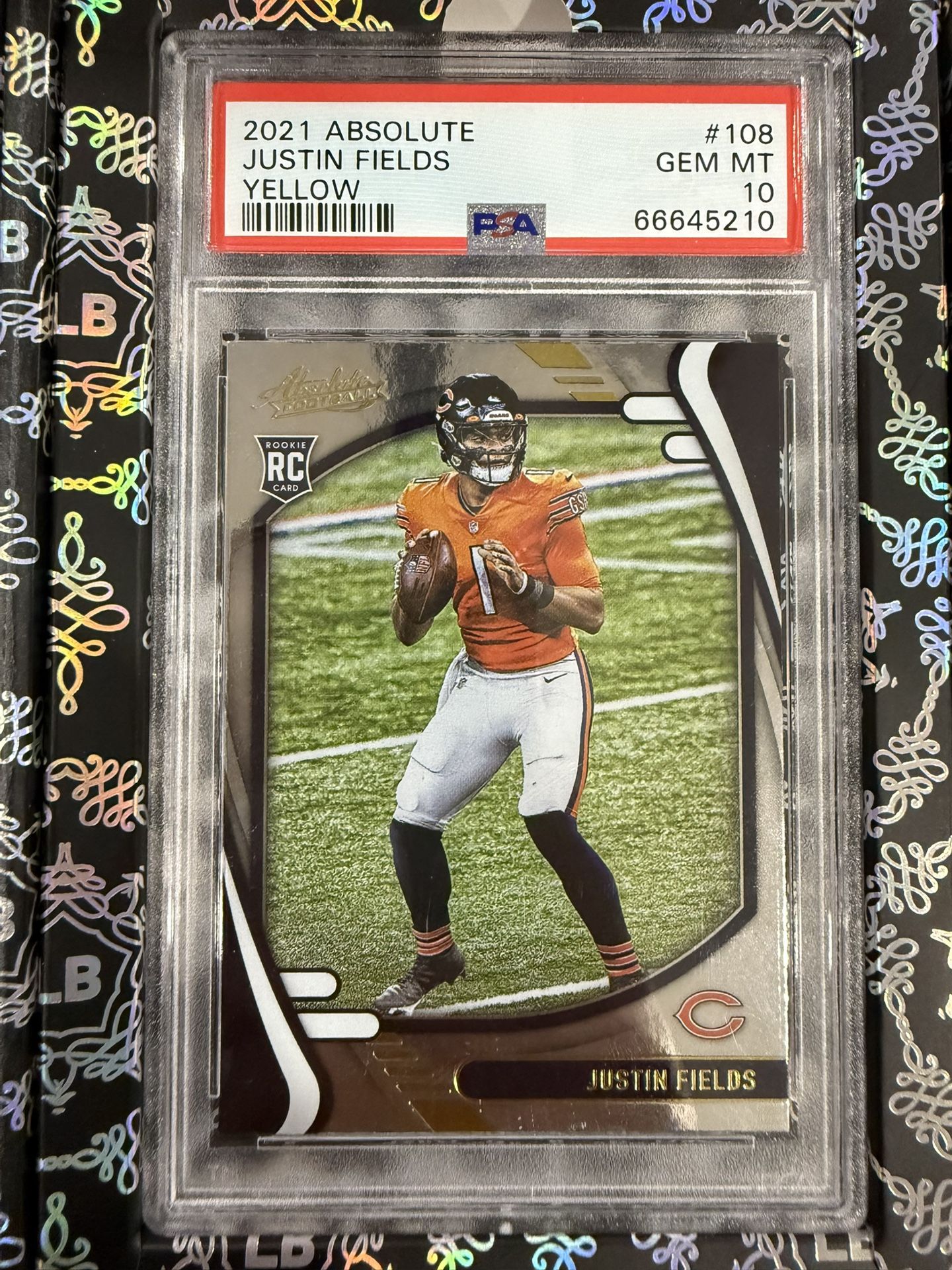 2021 Absolute Justin Fields