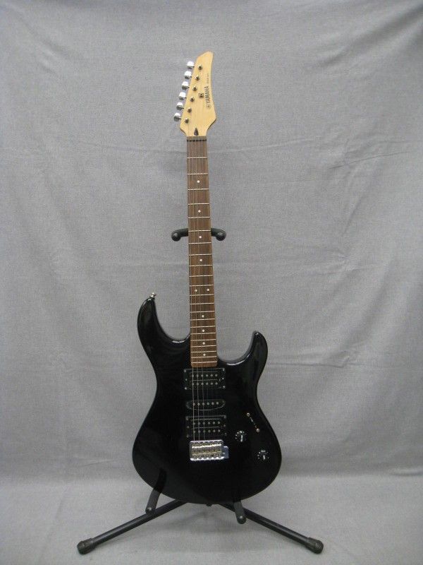 Yamaha RGS 121 Electric Guitar Black
