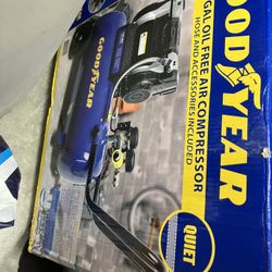 New GOODYEAR 8 Gallon Air Compressor 