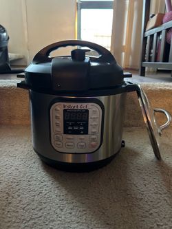 Instant Pot Duo 6-Quart 7-in-1 Electric Pressure Cooker (IP-DUO60 V2)