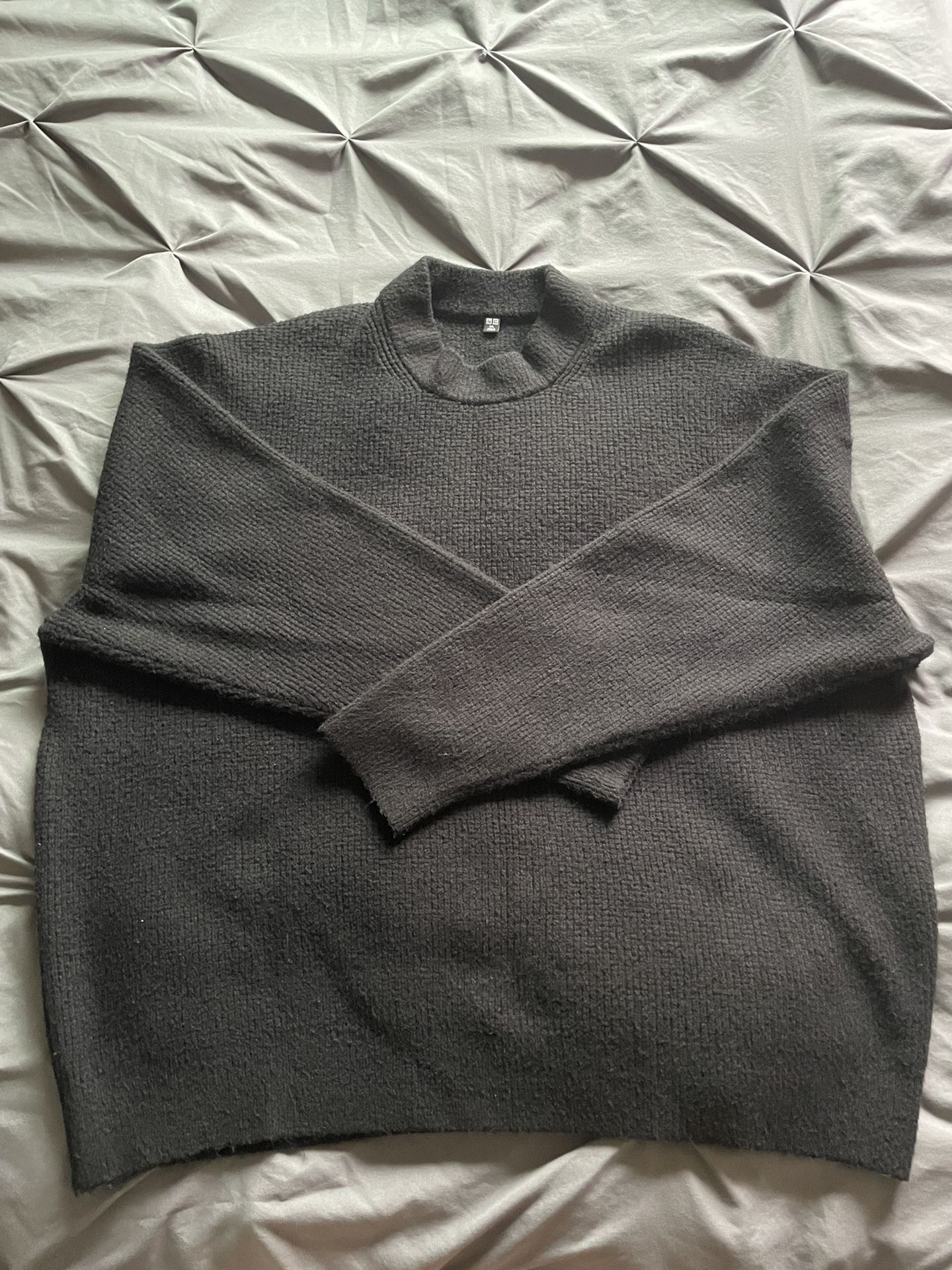 Uniqlo Souffle Yarn Mock Neck Long-Sleeve Sweater