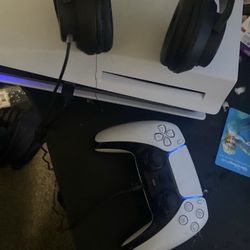 Ps5 Comes With Mic and 2k