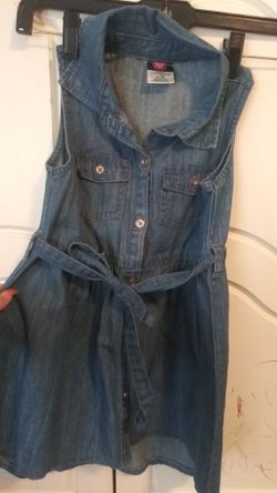 Girl denim dress size 6 pick up in oak cliff new condition