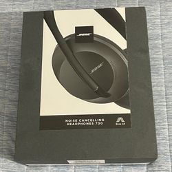 Bose 700 Noice Canceling Headphones 🎧