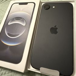 iPhone 16e