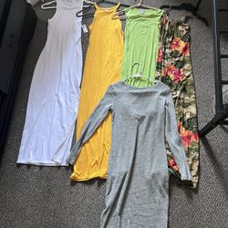 Gently Used Juniors/Womens Clothes 