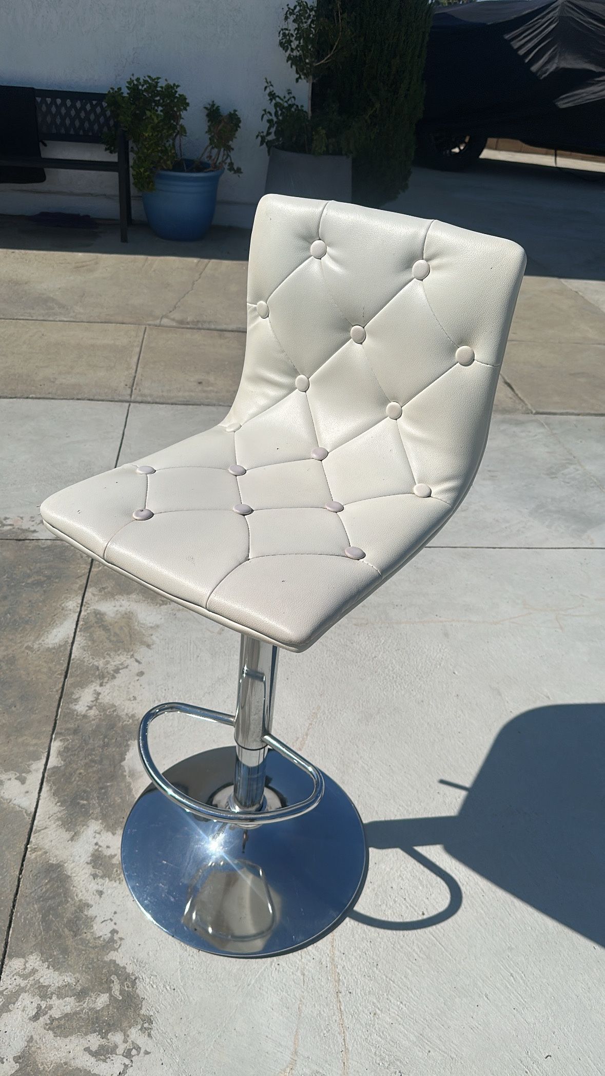 White Leather Bar Stool Chair