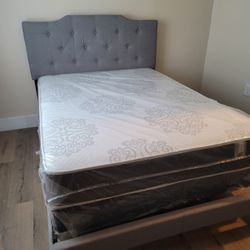 NEW QUEEN-SIZE MATTRESS AND BOX SPRING 🆕️
