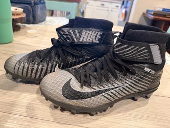 Nike NikeSkin Alpha Menace Football Cleats