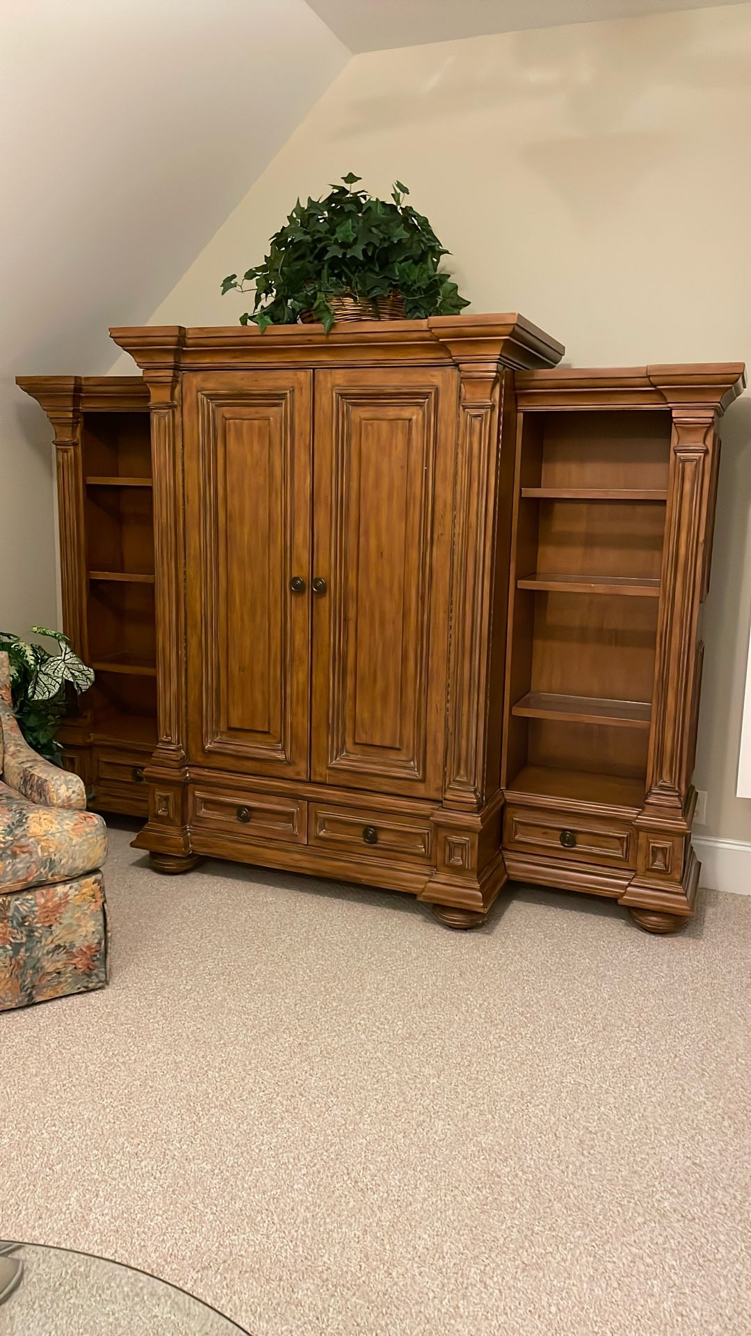 High Quality Wooden Armor with bookshelves and drawers