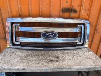 Front Grille Ford. F150  OEM  2009-2010-2011-2012-2013-2014