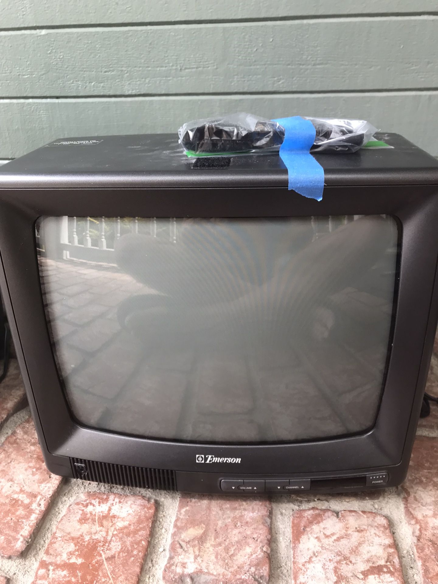 Emerson TC1369 13” CRT TV | RF Only, No AV | Remote Included