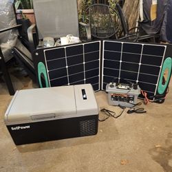 21 Qrt Portable Refrigerator With 12v10ah Battery And 100w Solar Panel 