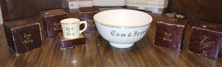 Vintage Tom & Jerry Elegant 6 Cups & 1 bowl Set new