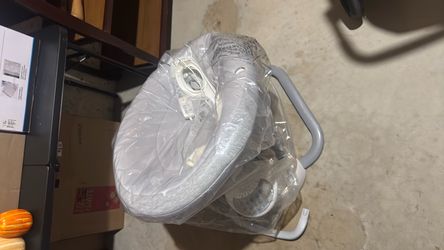 Infant swing for up to 4 months