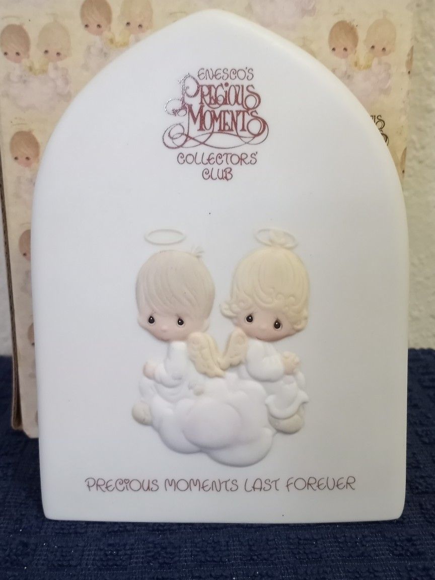 Precious Moments Membership Plaque 1st YR