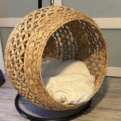 Boho Pet Bed- Excellent Condition