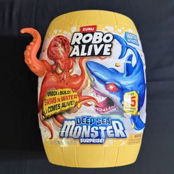 ZURU Robo Alive Deep Sea Monster Surprise Water Activated Interactive Toy