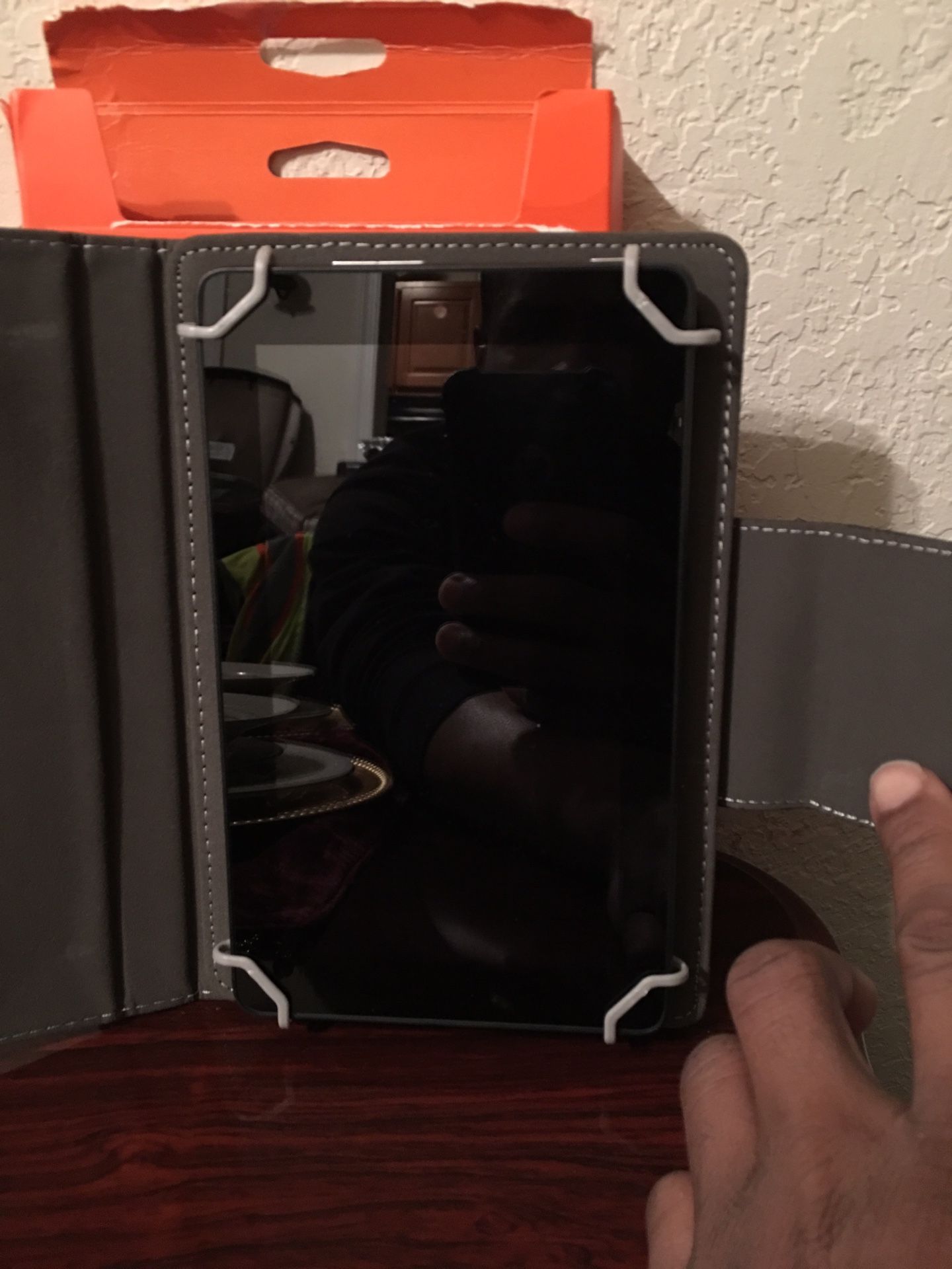 Amazon fire tablet 8 GB