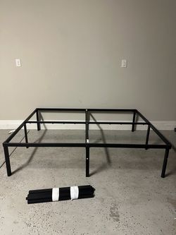 Full Size Black Metal Platform Bed Frame with Slats