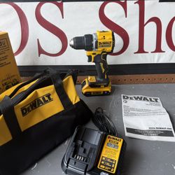 Dewalt 20V Atomic 1/2” Drill Driver Kit