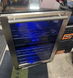 Deep chest freezer I offer delivery