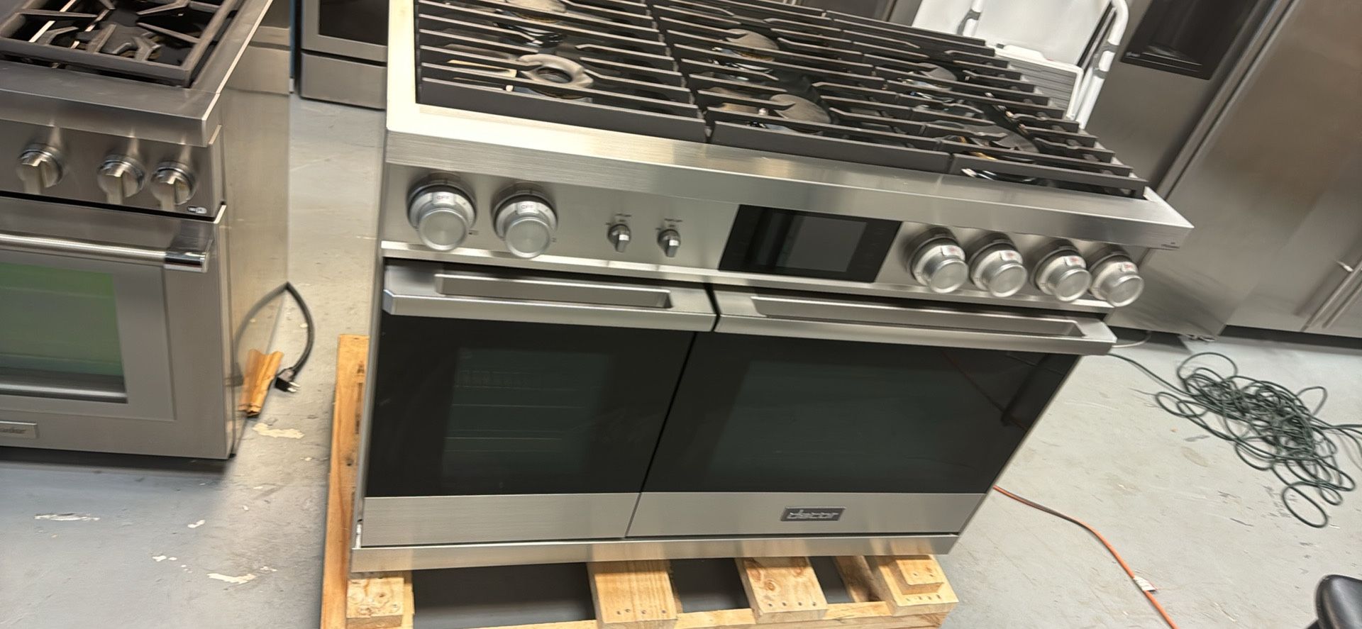 Dacor Transitional DOP48T960DS 48 Inch Freestanding Dual Fuel Smart Steam  Range with Simmersear™ Brass Burners, Double Oven, Large Oven
