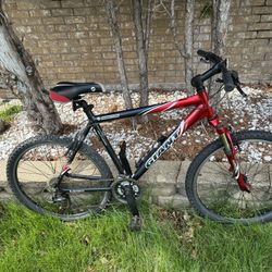 Giant Rincon 26” lightweight 6061 ALUXX-grade aluminum frame Red and Black mountain bicycle/bike