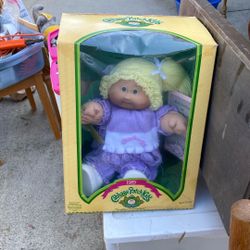 Cabbage Patch kids doll 1985