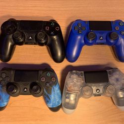 4 PS4 Controllers 
