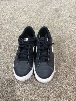 Nike Court Legacy - Size 7Y- tennis shoes