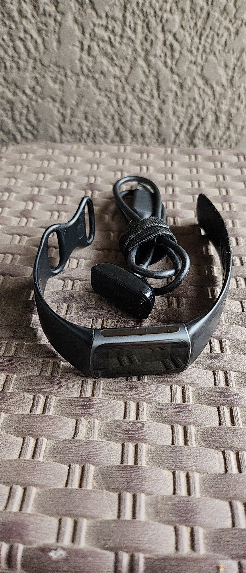 Fitbit Charge 5 Advanced Fitness Tracker