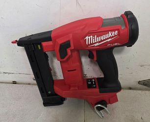 Milwaukee
 Narrow Crown Stapler