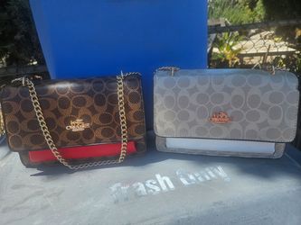 GENERIC COACH PURSES CROSS BODY 30 EACH