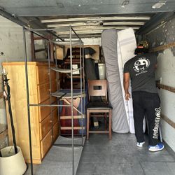 Moving / Mover 