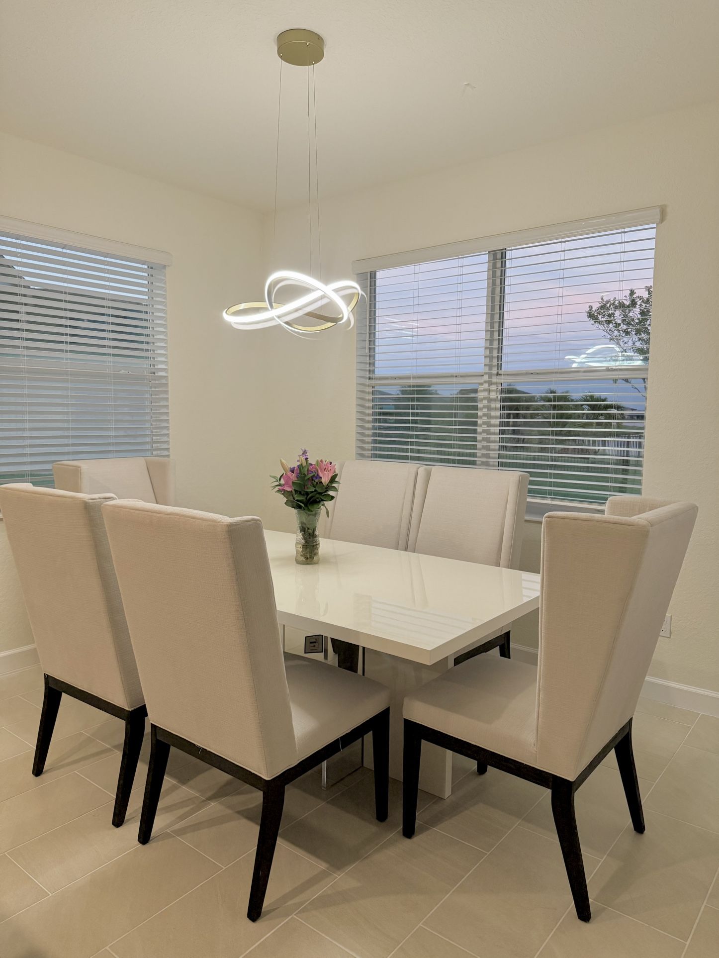 Siena Dining Room Set