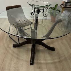 Beautiful Dining Table With 4 Chairs 