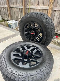 GMC Black Wheels with Kumho Road Venture AT52 Tires