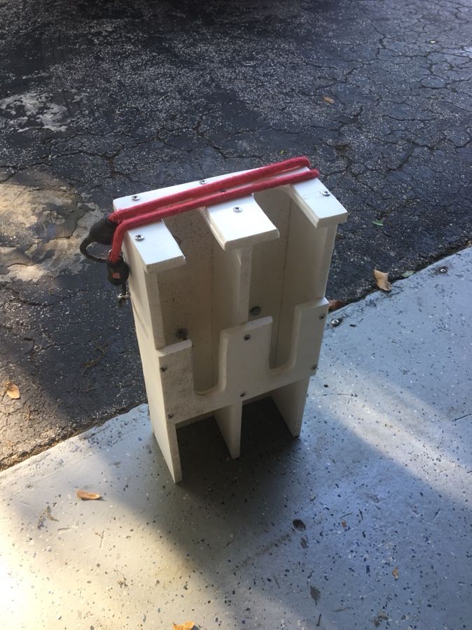 Starboard two speargun rack for the boat