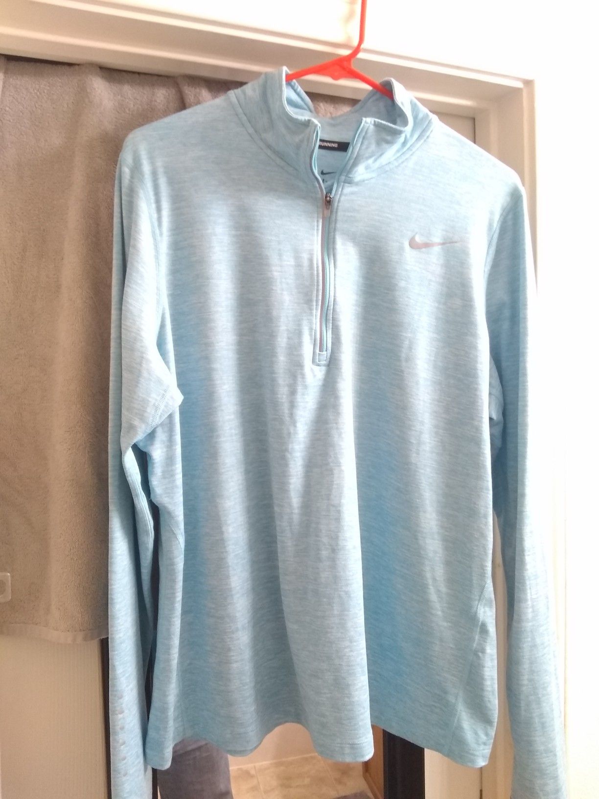 Womens XL dri fit nike running