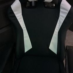 Brand New Gaming Chair – Never Used – Must Go
